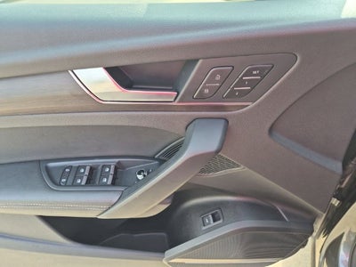 2024 Audi Q5 45 S line Premium quattro