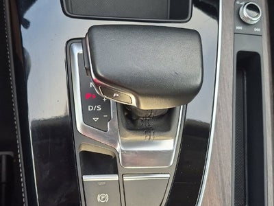 2024 Audi Q5 45 S line Premium quattro