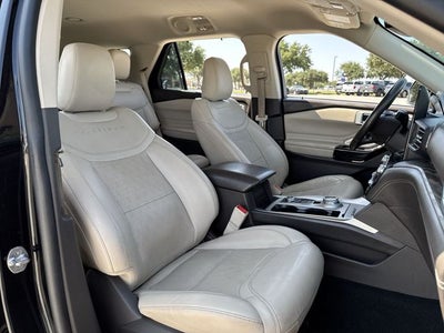2022 Ford Explorer Platinum