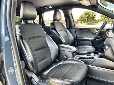2025 Ford Escape ST-Line Select