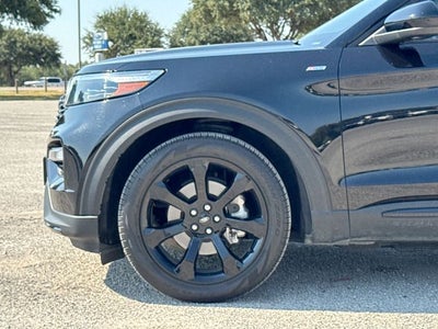 2024 Ford Explorer ST-Line