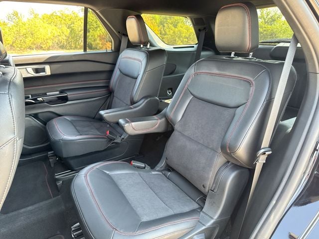 2024 Ford Explorer ST-Line