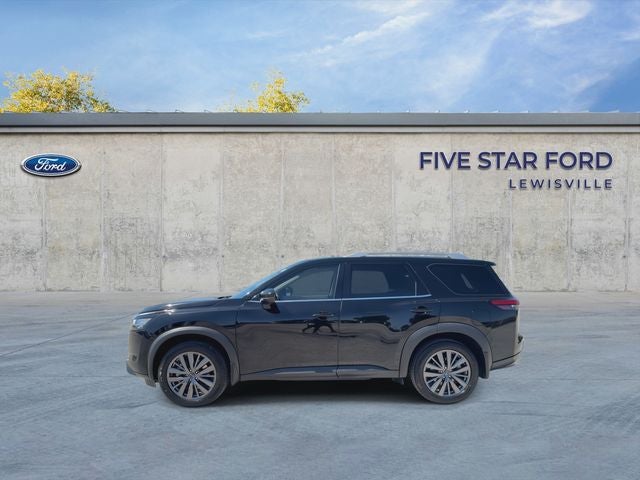 2022 Nissan Pathfinder SL