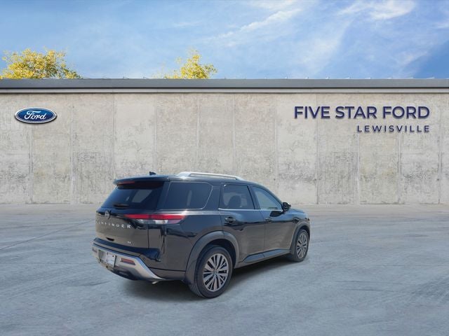 2022 Nissan Pathfinder SL