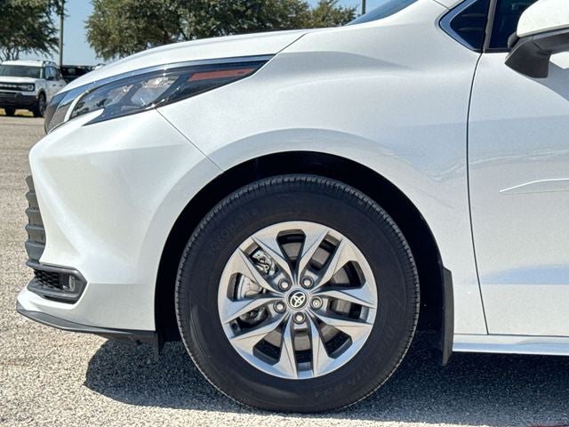 2025 Toyota Sienna XLE 7 Passenger