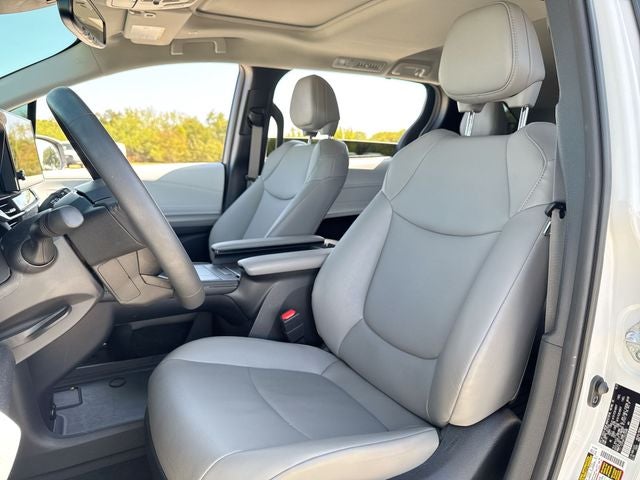 2025 Toyota Sienna XLE 7 Passenger