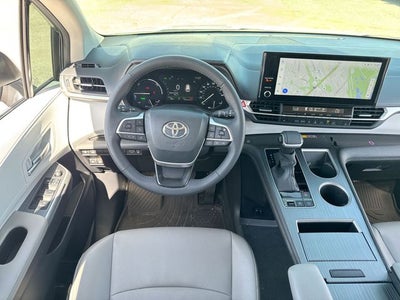 2025 Toyota Sienna XLE 7 Passenger