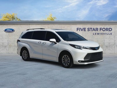 2025 Toyota Sienna XLE 7 Passenger