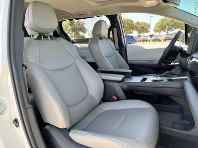 2025 Toyota Sienna XLE 7 Passenger