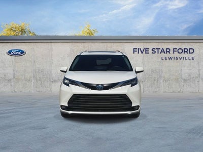 2025 Toyota Sienna XLE 7 Passenger