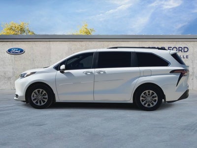 2025 Toyota Sienna XLE 7 Passenger
