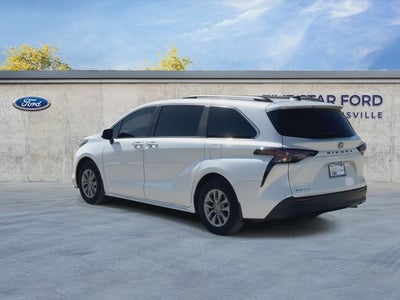 2025 Toyota Sienna XLE 7 Passenger