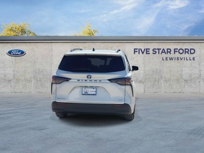2025 Toyota Sienna XLE 7 Passenger