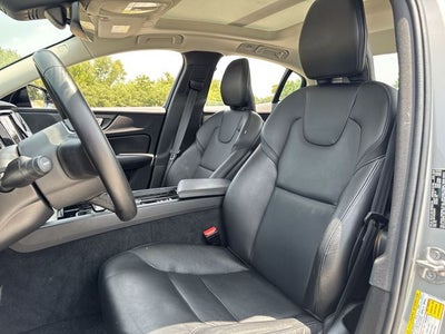 2024 Volvo S60 B5 Core Dark Theme