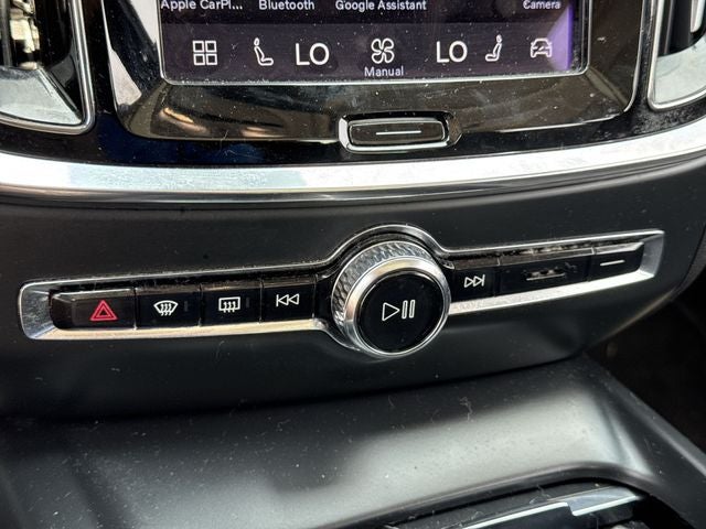 2024 Volvo S60 B5 Core Dark Theme
