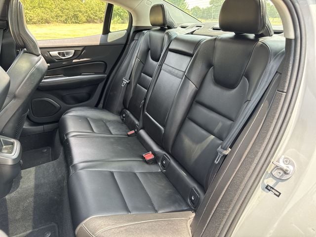 2024 Volvo S60 B5 Core Dark Theme