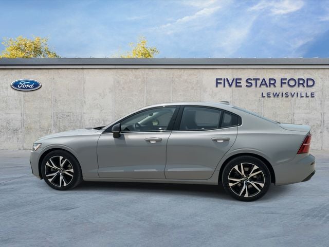 2024 Volvo S60 B5 Core Dark Theme