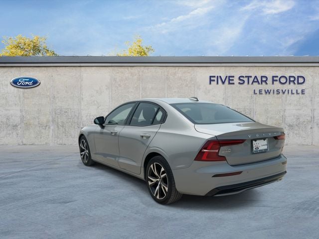 2024 Volvo S60 B5 Core Dark Theme