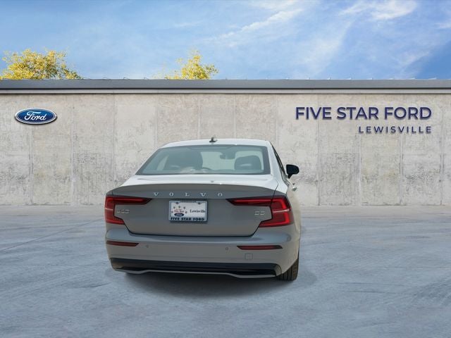 2024 Volvo S60 B5 Core Dark Theme
