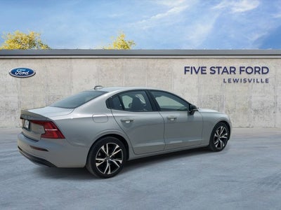 2024 Volvo S60 B5 Core Dark Theme