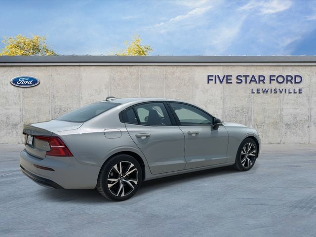 2024 Volvo S60 B5 Core Dark Theme