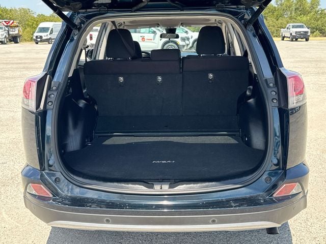 2018 Toyota RAV4 Hybrid XLE