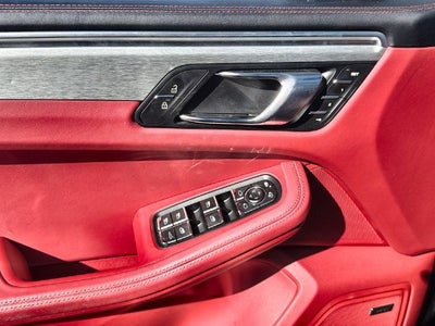 2020 Porsche Macan Turbo