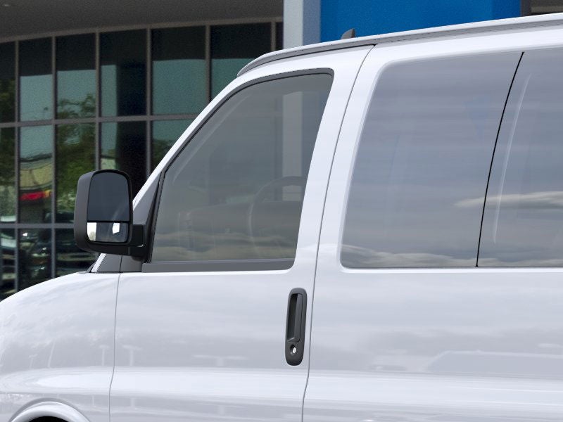2025 Chevrolet Express Passenger 1LS