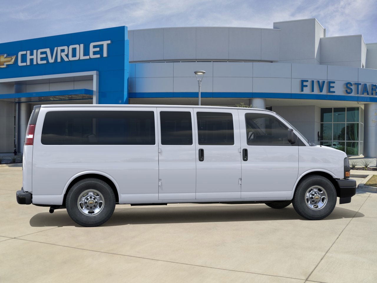 2025 Chevrolet Express Passenger 1LS
