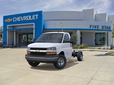 2025 Chevrolet Express Cutaway 3500 1WT