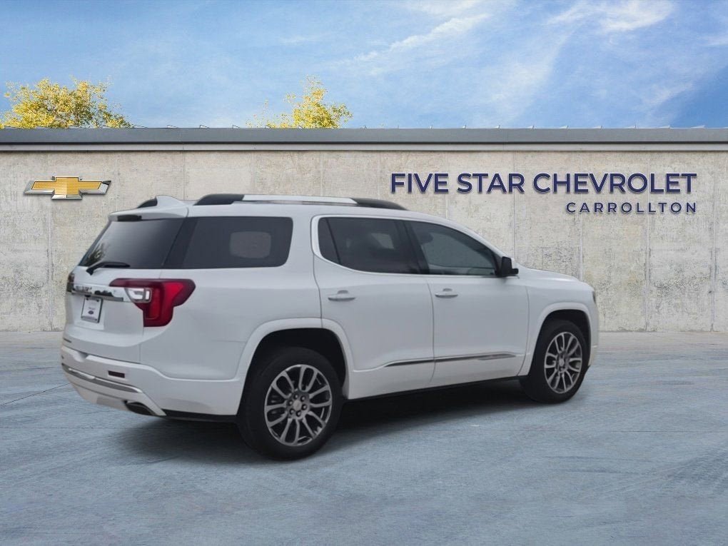 2023 GMC Acadia Denali
