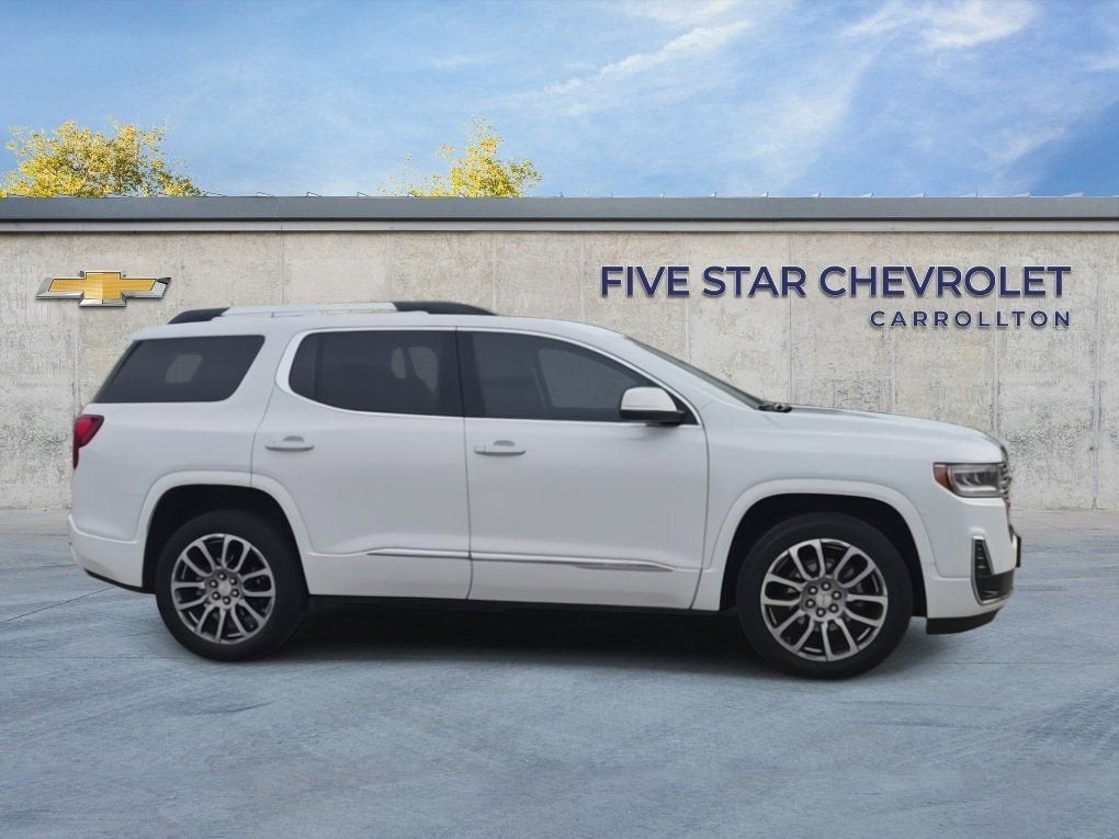 2023 GMC Acadia Denali