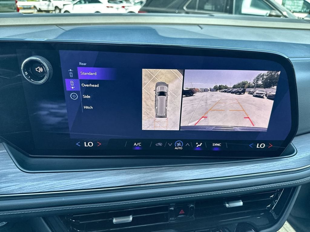 2025 Chevrolet Suburban LS