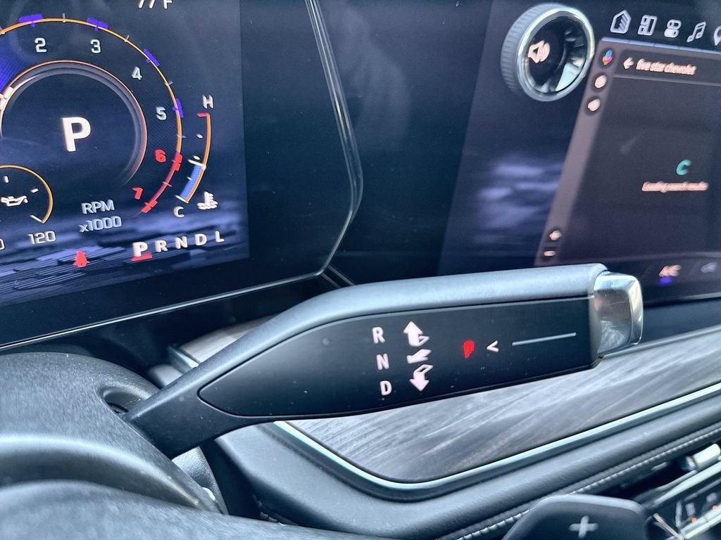 2025 Chevrolet Suburban LS