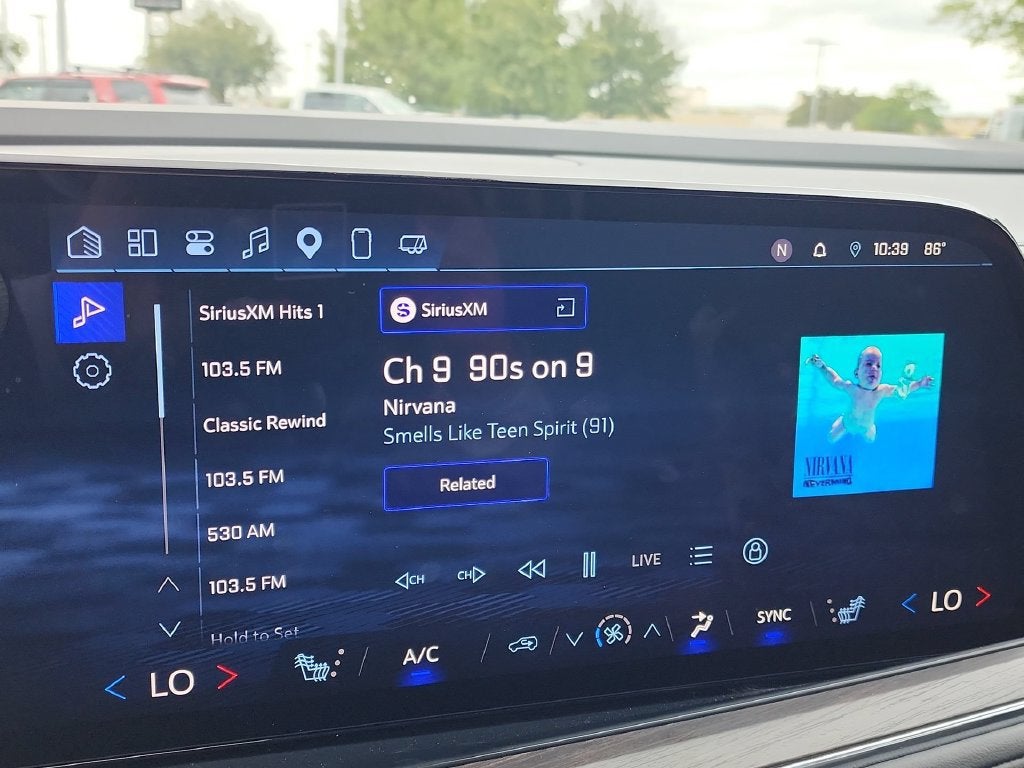 2025 Chevrolet Suburban Z71 - Photo 16