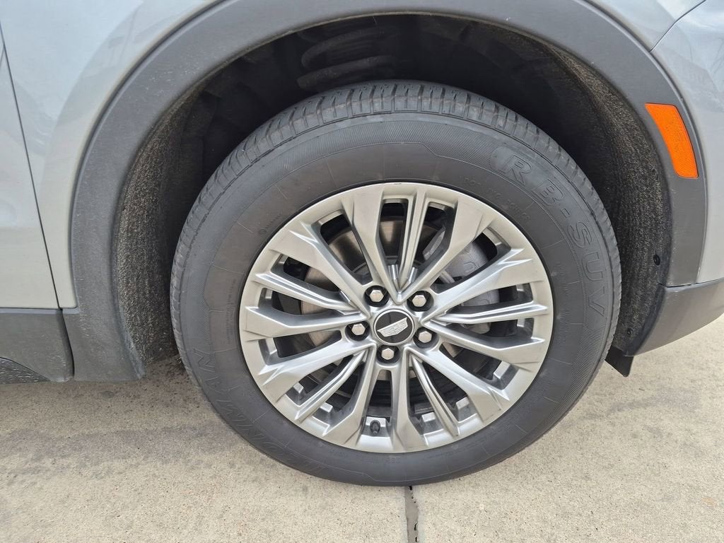 2025 Cadillac XT4 Premium Luxury