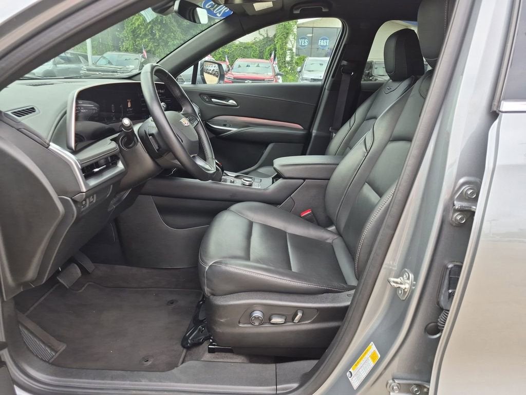 2025 Cadillac XT4 Premium Luxury