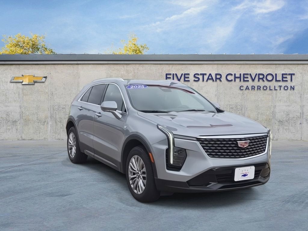 2025 Cadillac XT4 Premium Luxury