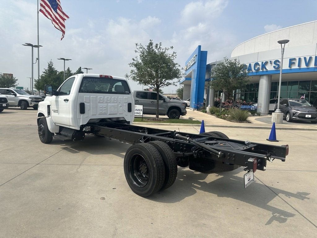 2023 Chevrolet Silverado 5500 HD Work Truck