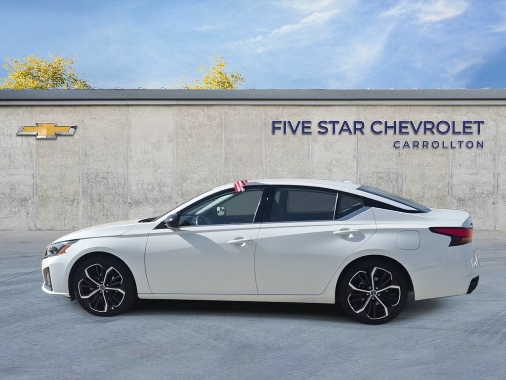 2025 Nissan Altima SR