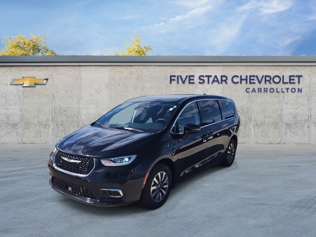 2024 Chrysler Pacifica Hybrid Select