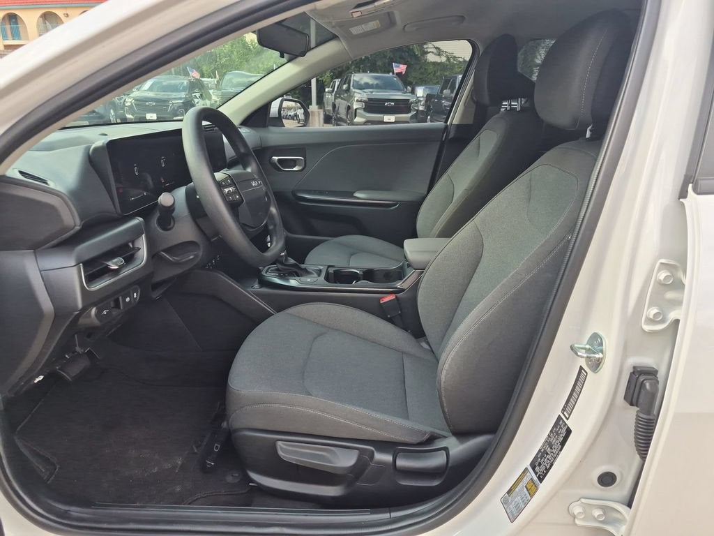 2025 Kia K4 LX