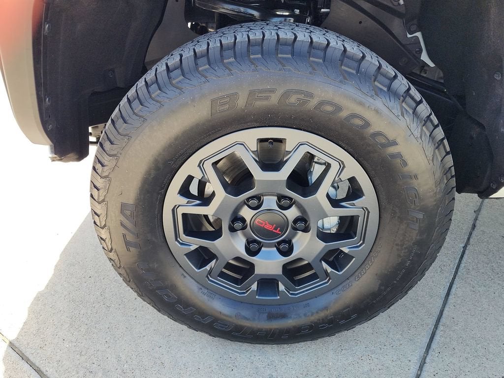 2025 Toyota Tacoma 2WD SR5