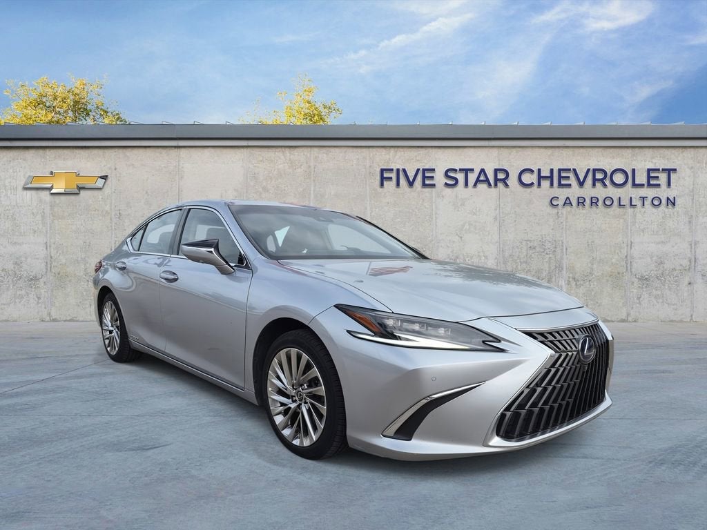 2022 Lexus ES ES 300h Ultra Luxury