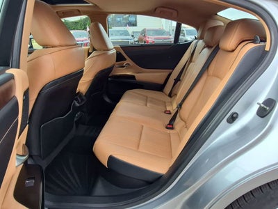2022 Lexus ES ES 300h Ultra Luxury