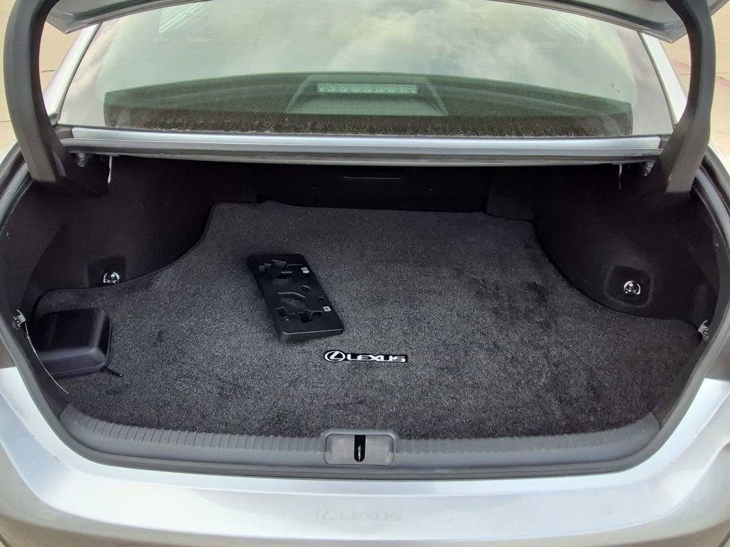 2022 Lexus ES ES 300h Ultra Luxury