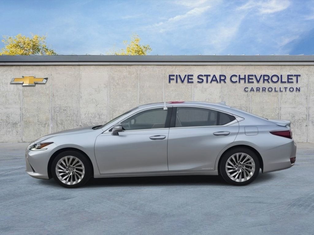 2022 Lexus ES ES 300h Ultra Luxury