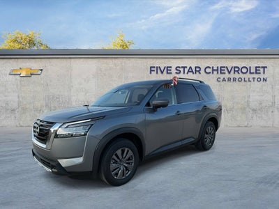 2024 Nissan Pathfinder SV