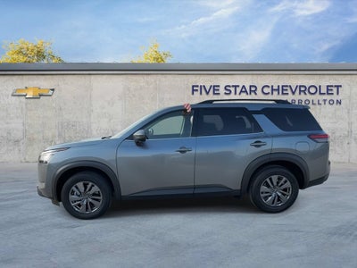 2024 Nissan Pathfinder SV