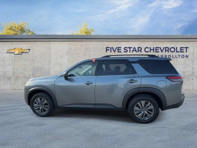 2024 Nissan Pathfinder SV